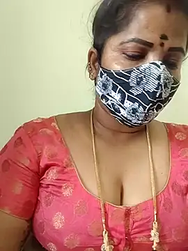 Snapshot of gaurika18 chatting on April 18, 2026, 9:13 am gaurika18 online show from April 18, 2026, 9:13 am