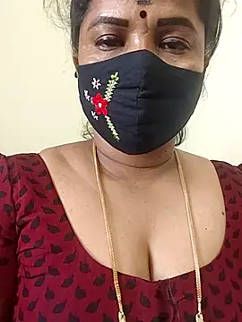 Snapshot of gaurika18 chatting on April 19, 2026, 9:30 am gaurika18 online show from April 19, 2026, 9:30 am
