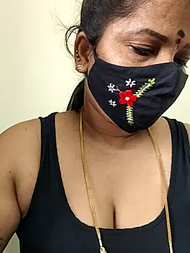 Snapshot of gaurika18 chatting on April 26, 2026, 2:20 am gaurika18 online show from April 26, 2026, 2:20 am