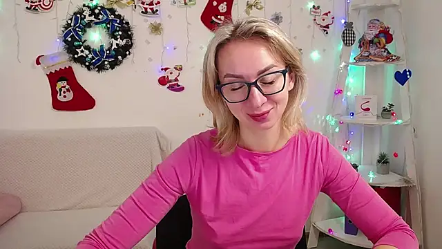 Snapshot of VasilisaSii chatting on December 24, 2024, 6:22 am VasilisaSii online show from December 24, 2024, 6:22 am