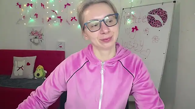 Snapshot of VasilisaSii chatting on May 4, 2026, 5:14 am VasilisaSii online show from May 4, 2026, 5:14 am