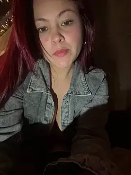 Snapshot of lia_moon77 chatting on January 9, 2025, 11:24 pm lia moon77 online show from January 9, 2025, 11:24 pm