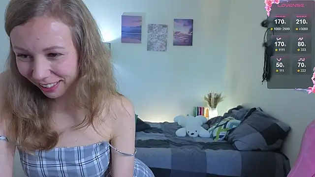 Snapshot of Lill_Mary chatting on September 30, 2025, 1:32 am Lill Mary online show from September 30, 2025, 1:32 am