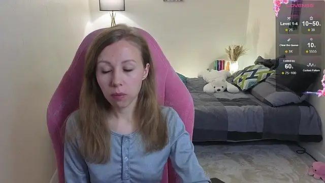 Snapshot of Lill_Mary chatting on October 9, 2025, 1:03 am Lill Mary online show from October 9, 2025, 1:03 am