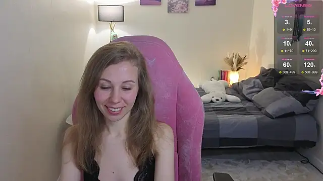 Snapshot of Lill_Mary chatting on October 13, 2025, 2:44 am Lill Mary online show from October 13, 2025, 2:44 am