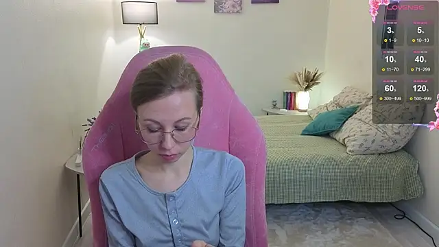 Snapshot of Lill_Mary chatting on October 20, 2025, 2:23 am Lill Mary online show from October 20, 2025, 2:23 am