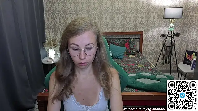 Snapshot of Lill_Mary chatting on July 3, 2026, 2:29 am Lill Mary online show from July 3, 2026, 2:29 am
