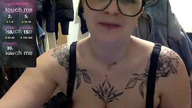 Snapshot of vanillesoumise chatting on March 22, 2025, 9:21 pm vanillesoumise online show from March 22, 2025, 9:21 pm