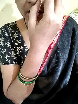 Snapshot of anuradha1432 chatting on April 25, 2026, 10:07 am anuradha1432 online show from April 25, 2026, 10:07 am