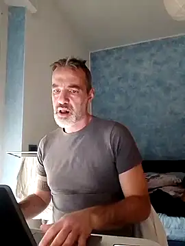 Snapshot of Marcolino183 chatting on February 6, 2025, 2:26 pm Marcolino183 online show from February 6, 2025, 2:26 pm