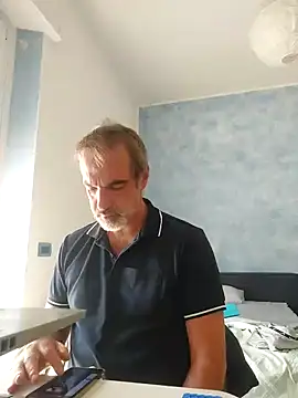 Snapshot of Marcolino183 chatting on September 30, 2025, 9:25 am Marcolino183 online show from September 30, 2025, 9:25 am