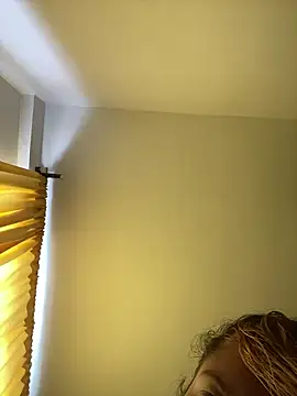 baby lizy online show from November 6, 2025, 6:09 pm