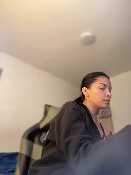 Snapshot of baby_lizy chatting on February 18, 2026, 5:53 pm baby lizy online show from February 18, 2026, 5:53 pm