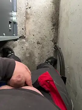 Snapshot of lescoquin2215 chatting on February 10, 2026, 9:13 am lescoquin2215 online show from February 10, 2026, 9:13 am