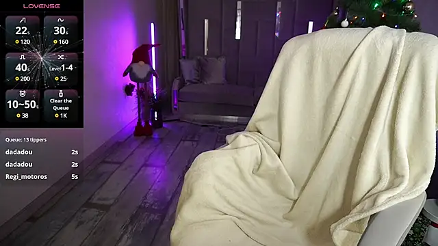 Snapshot of MirandaWong chatting on January 1, 2025, 12:33 pm MirandaWong online show from January 1, 2025, 12:33 pm