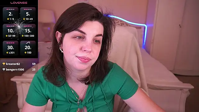 Snapshot of MirandaWong chatting on February 5, 2025, 12:27 pm MirandaWong online show from February 5, 2025, 12:27 pm