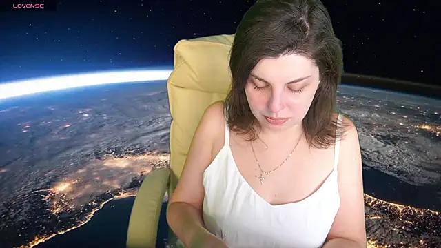 Snapshot of MirandaWong chatting on February 23, 2025, 6:49 am MirandaWong online show from February 23, 2025, 6:49 am