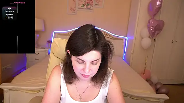 Snapshot of MirandaWong chatting on March 3, 2025, 10:06 am MirandaWong online show from March 3, 2025, 10:06 am