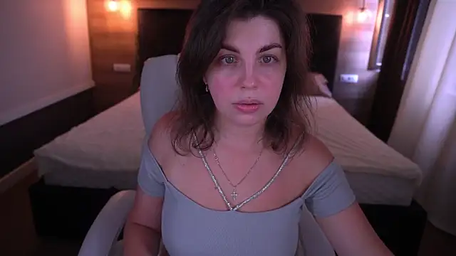 Snapshot of MirandaWong chatting on September 10, 2025, 6:13 am MirandaWong online show from September 10, 2025, 6:13 am