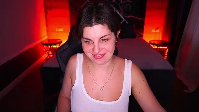 Snapshot of MirandaWong chatting on November 4, 2025, 6:45 am MirandaWong online show from November 4, 2025, 6:45 am