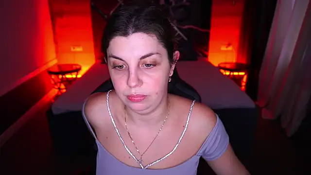 Snapshot of MirandaWong chatting on November 5, 2025, 6:46 am MirandaWong online show from November 5, 2025, 6:46 am