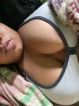 Snapshot of vic_pretynhaa chatting on February 16, 2025, 3:05 pm vic pretynhaa online show from February 16, 2025, 3:05 pm