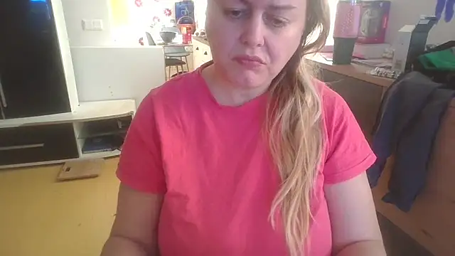 Meliss Official9 online show from February 22, 2026, 11:31 am