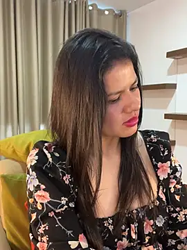 Alice Biel online show from December 25, 2024, 3:28 pm