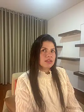 Alice Biel online show from February 3, 2025, 10:32 pm