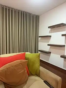 Alice Biel online show from February 11, 2025, 11:01 pm