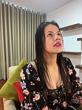 Alice Biel online show from February 16, 2025, 2:21 pm