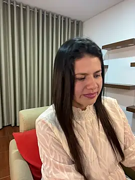 Alice Biel online show from February 26, 2025, 12:49 am