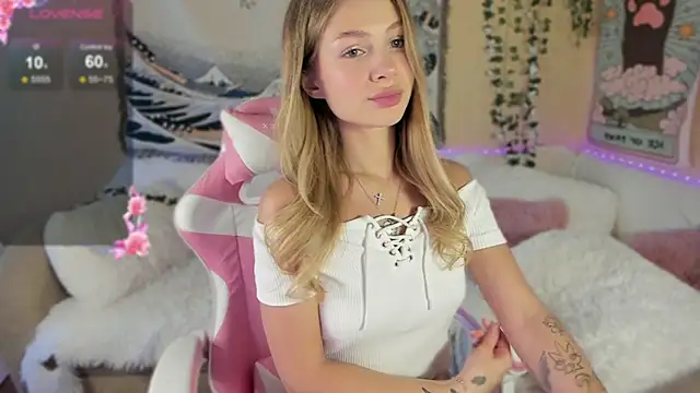 Snapshot of Liza_Mills chatting on September 13, 2025, 1:44 pm Liza Mills online show from September 13, 2025, 1:44 pm