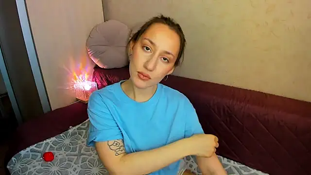 MelodyOfLovee online show from March 27, 2026, 5:24 am