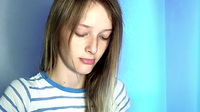Evvie Summn1 online show from July 27, 2026, 4:25 pm