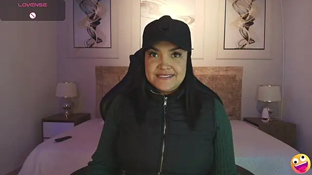 Snapshot of lyn_adamns chatting on January 3, 2025, 11:44 pm lyn adamns online show from January 3, 2025, 11:44 pm