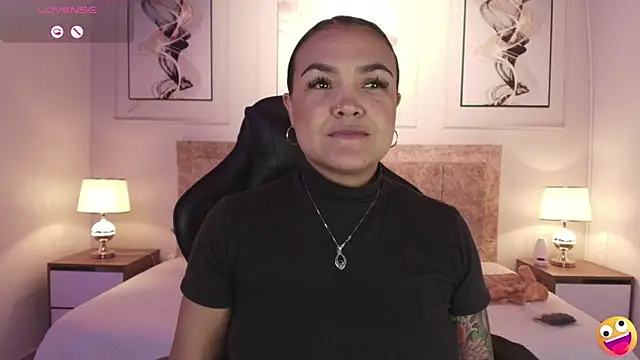 Snapshot of lyn_adamns chatting on January 22, 2025, 8:38 pm lyn adamns online show from January 22, 2025, 8:38 pm