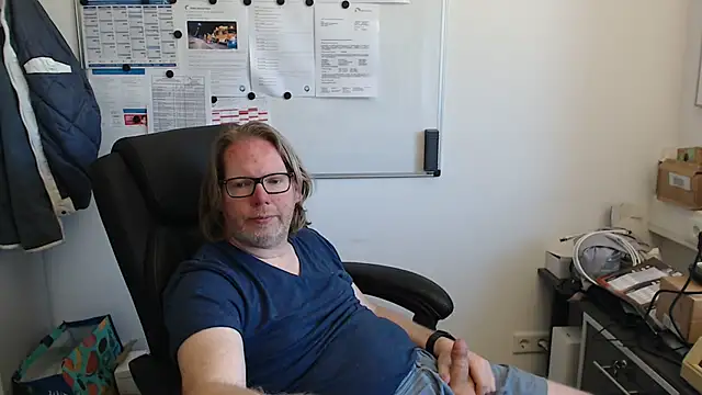 Snapshot of VSteph chatting on June 15, 2026, 1:46 pm VSteph online show from June 15, 2026, 1:46 pm