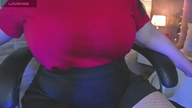 Snapshot of alice__tylor chatting on February 12, 2026, 12:11 pm alice tylor online show from February 12, 2026, 12:11 pm