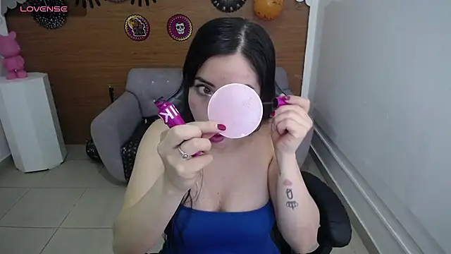 Chinatsu t online show from October 17, 2025, 12:41 pm