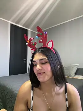Snapshot of sc4ry_girl1 chatting on December 18, 2024, 7:41 pm sc4ry girl1 online show from December 18, 2024, 7:41 pm