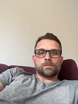 Snapshot of Perry_devot chatting on June 2, 2026, 4:31 pm Perry devot online show from June 2, 2026, 4:31 pm