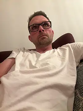 Snapshot of Perry_devot chatting on June 6, 2026, 8:24 pm Perry devot online show from June 6, 2026, 8:24 pm