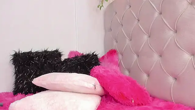 Snapshot of lilibluex chatting on March 14, 2025, 3:37 am lilibluex online show from March 14, 2025, 3:37 am