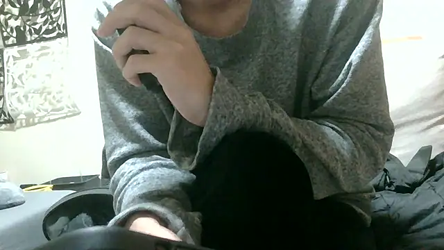 UKI06 online show from March 14, 2025, 5:35 pm