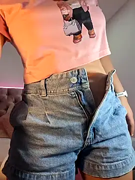 Snapshot of Anal_Luucia chatting on October 2, 2025, 12:34 pm Anal Luucia online show from October 2, 2025, 12:34 pm