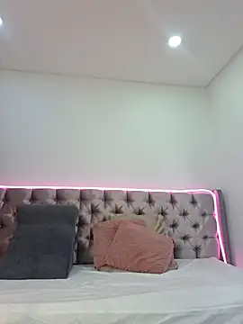 Snapshot of Anal_Luucia chatting on October 7, 2025, 12:24 pm Anal Luucia online show from October 7, 2025, 12:24 pm