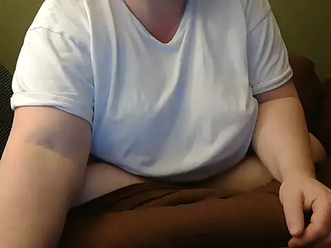 MarthaBriest online show from March 10, 2025, 7:50 pm