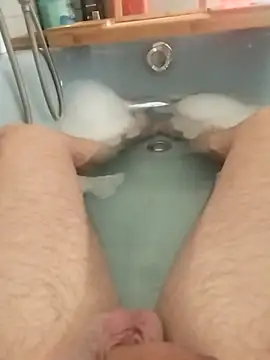 Snapshot of hexsmith96 chatting on December 29, 2024, 2:31 pm hexsmith96 online show from December 29, 2024, 2:31 pm