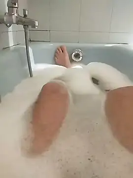 Snapshot of hexsmith96 chatting on January 5, 2025, 2:52 pm hexsmith96 online show from January 5, 2025, 2:52 pm